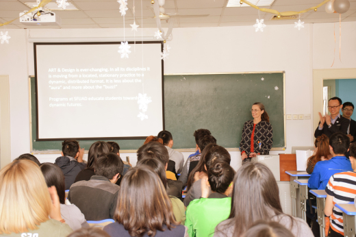 圣达菲艺术设计大学琳达•斯旺森副校长为汉口学院学子授课 圣达菲艺术设计大学琳达•斯旺森副校长为汉口学院学子授课